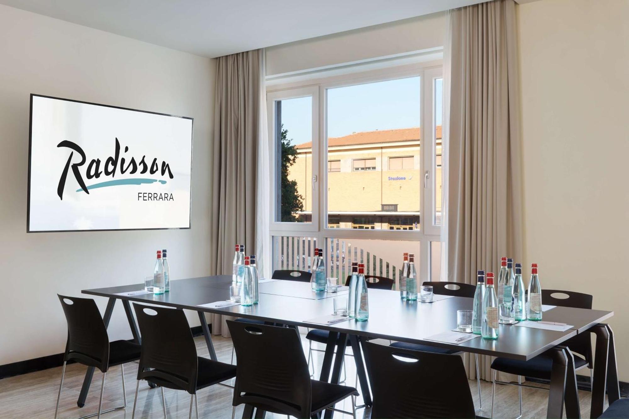 Radisson Hotel Ferrara Eksteriør bilde
