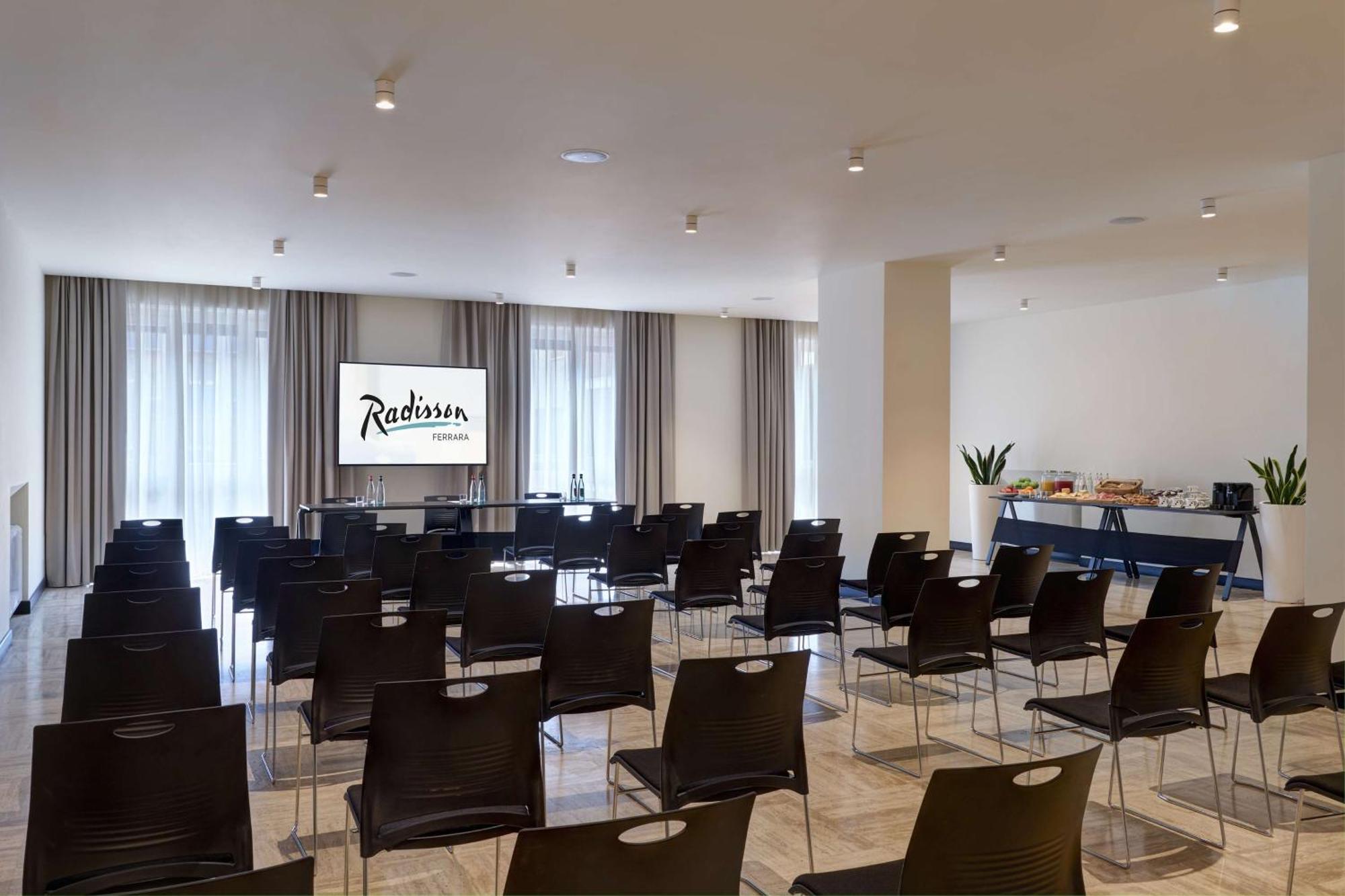 Radisson Hotel Ferrara Eksteriør bilde