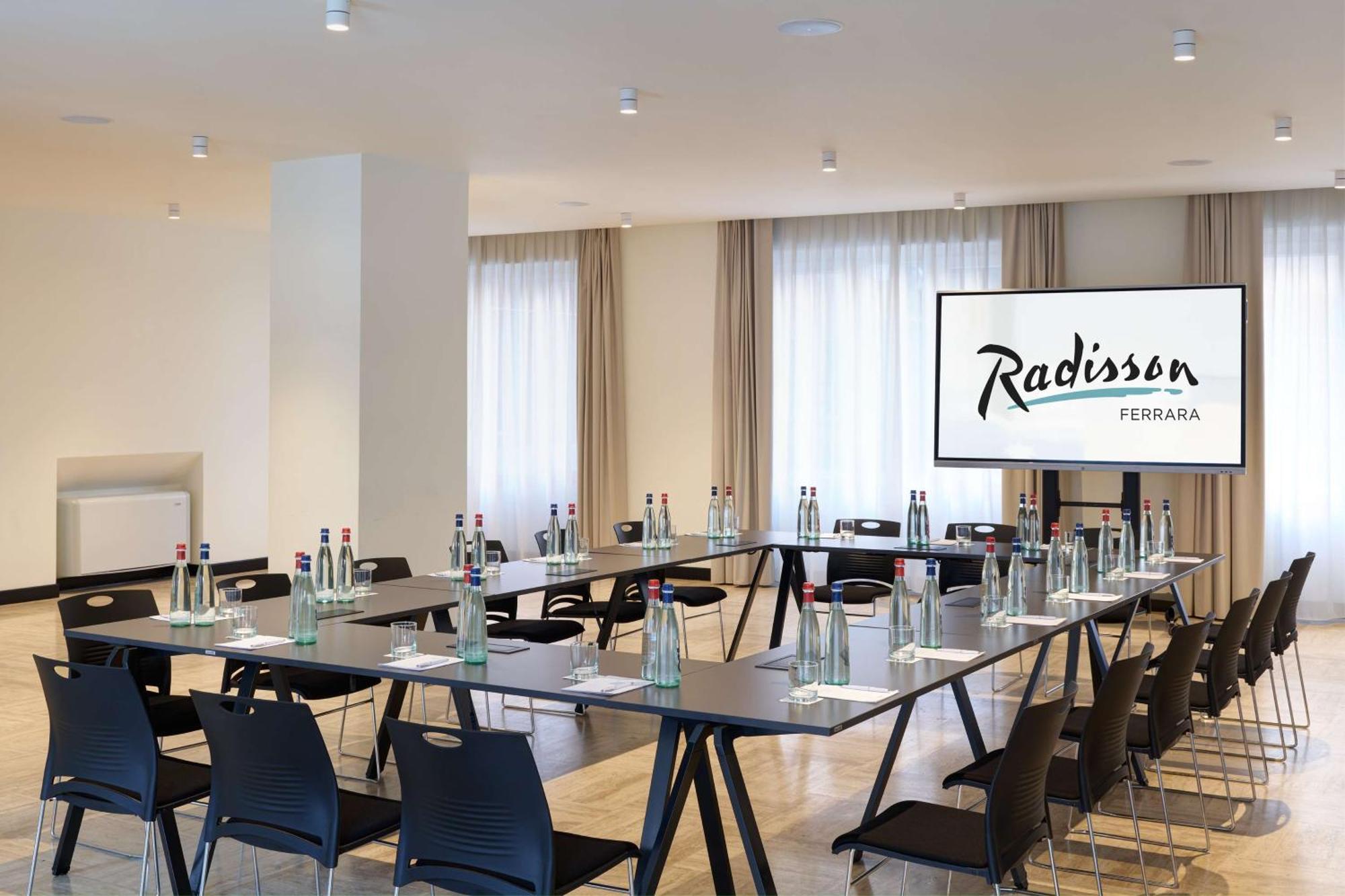 Radisson Hotel Ferrara Eksteriør bilde